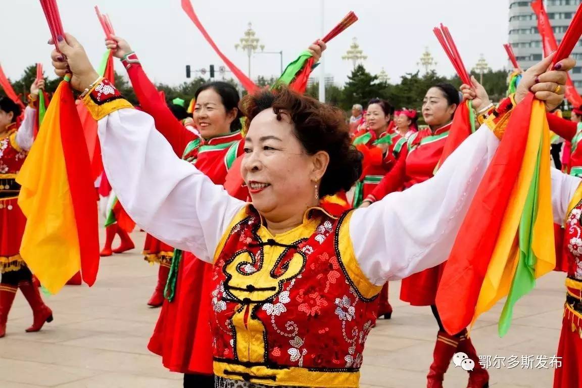 场面震撼!鄂尔多斯市庆祝自治区成立70周年群众性文化