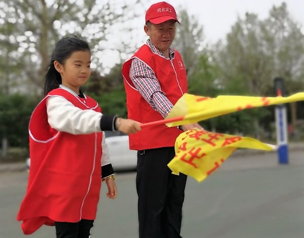 公益 正文"趁周六,周日多参加点实践活动,还是挺有意义的.