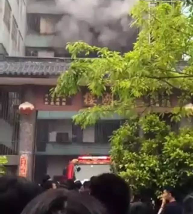 普宁流沙东埔某居民楼突发火灾,致2人死亡