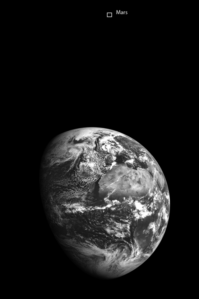 2013年1月31日,好奇号火星车拍摄的地球.