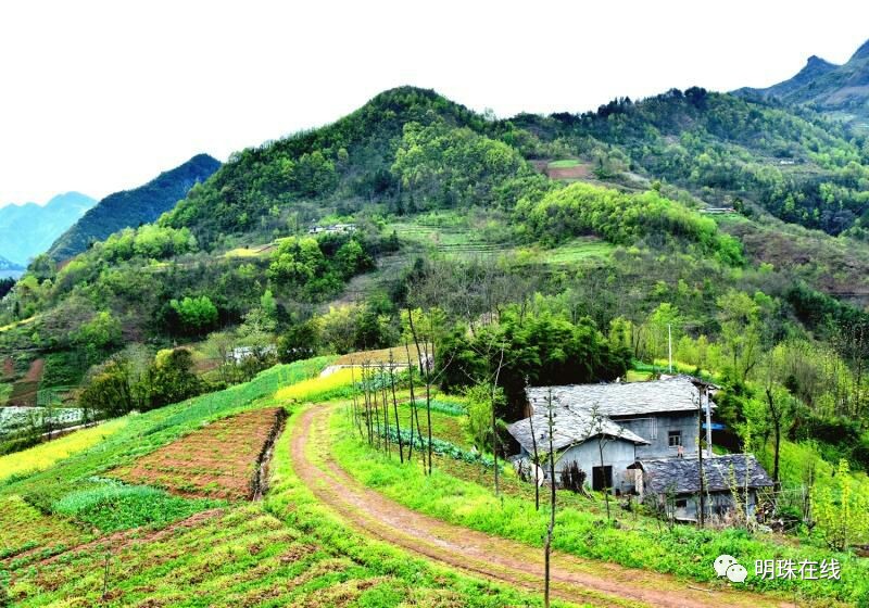 民主小镇—岚皋西部地区一个风景秀丽的旅游胜地