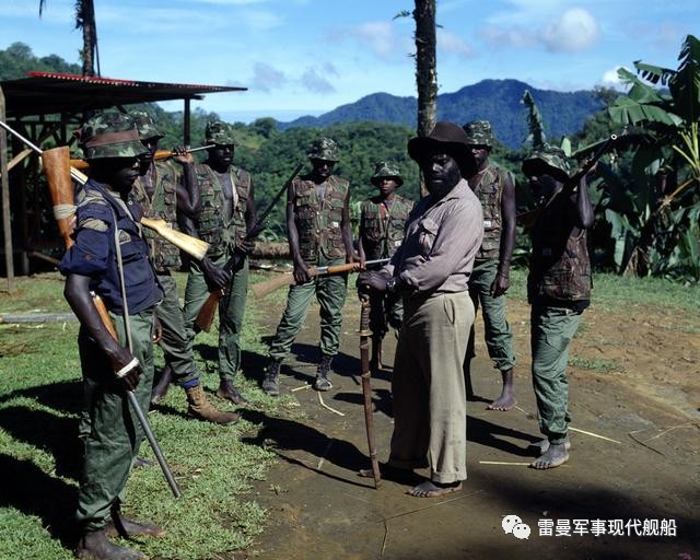 奇葩的布干维尔岛冲突挖出二战武器参加战斗