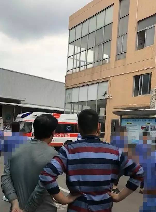 今早刚发生乐从某学校外有人上吊身亡