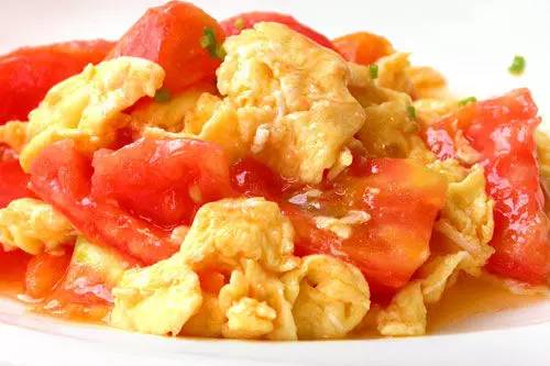 番茄+鸡蛋,这种日常组合竟然还可以煮出绝妙美