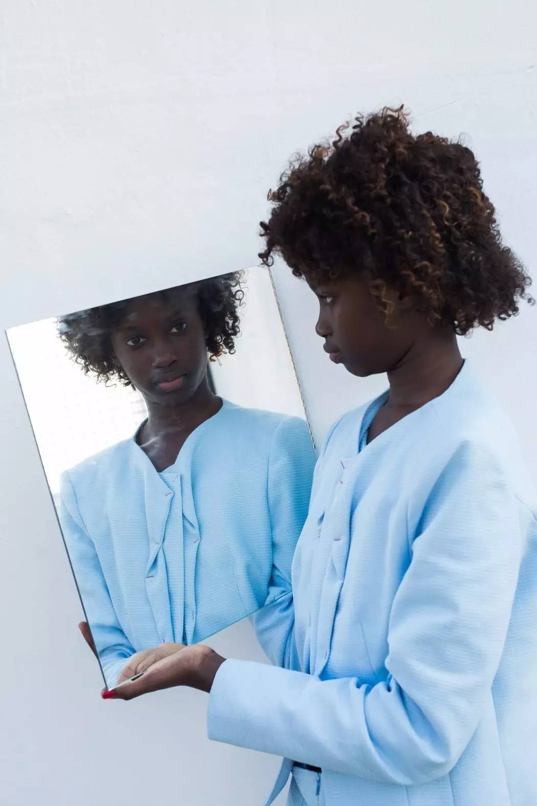 白化症黑人女孩掀起时尚新潮,品牌竞相与之合作