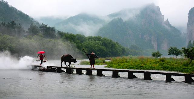 旅游景点:仙都风景名胜区,古堰画乡,遂昌南尖岩景区,丽水云和梯田景区