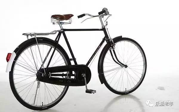 共享单车算什么,40年前他花了150元"巨款"给她买了辆凤凰牌男士自行车