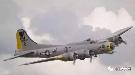 b17空中堡垒轰炸机