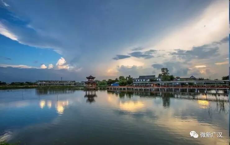 目前上榜的 两个村落 三水镇友谊村 拥有易家河坝风景旅游区的友谊