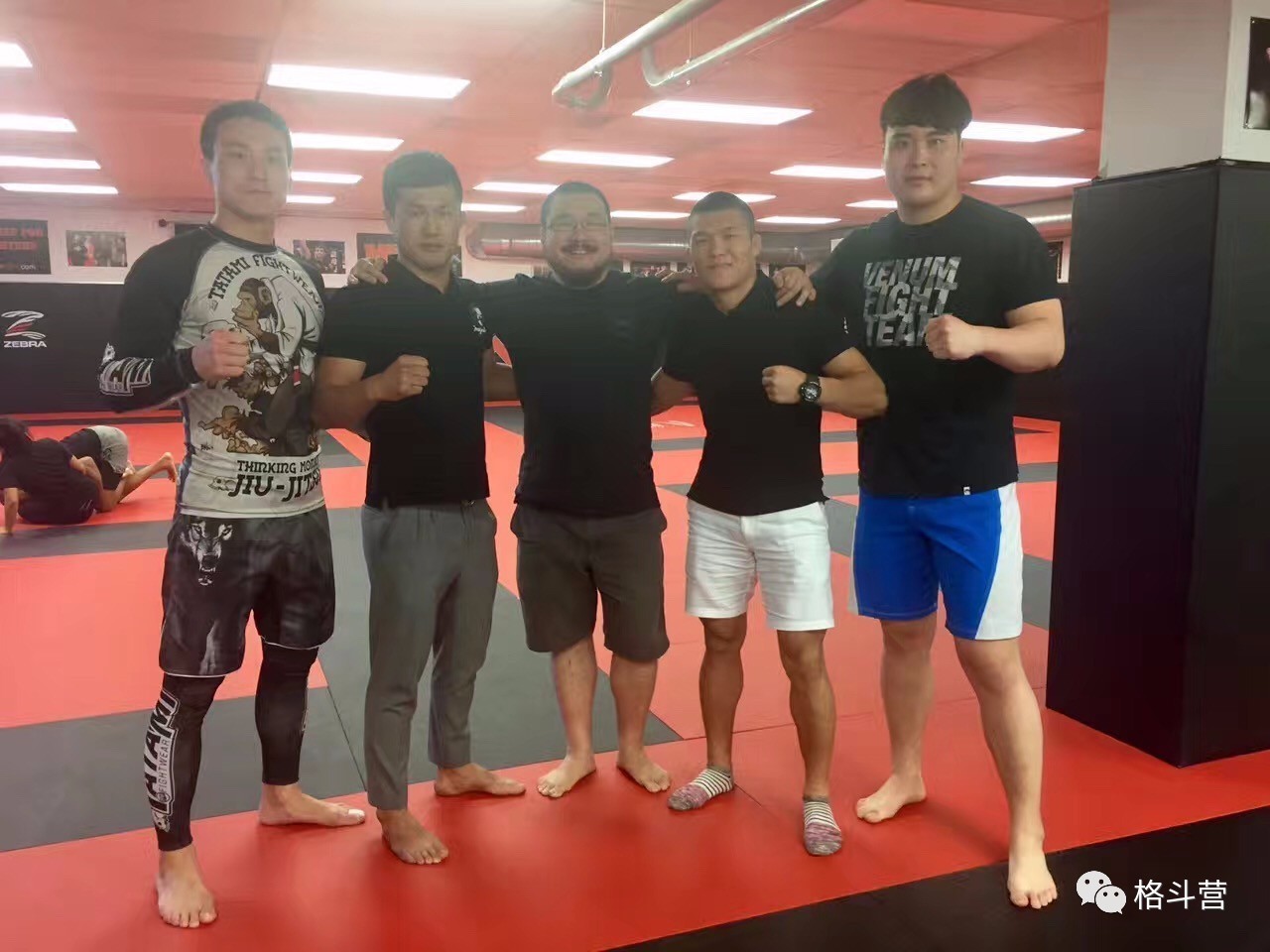 【格斗前线】ufc特训营再添中国力量 付长鑫刘平原抵达美国