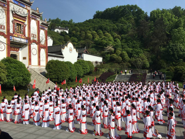 博物馆里闻"楚乐"屈原祠前拜先师研学旅行"后皇嘉树,橘徕服兮.