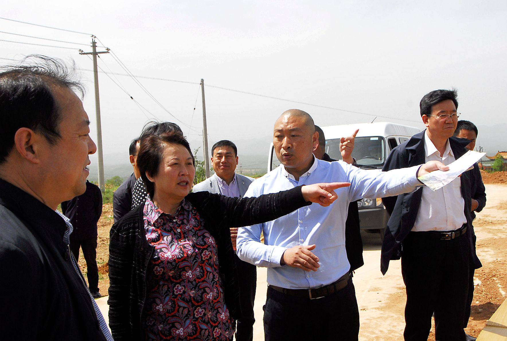 鲁山县人大党组书记姚莲叶一行到阿婆寨景区观摩