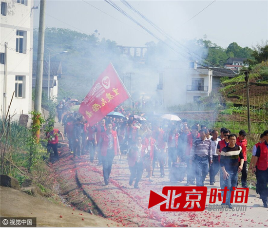 那霍镇水石村人口_那年那兔那些事图片(2)