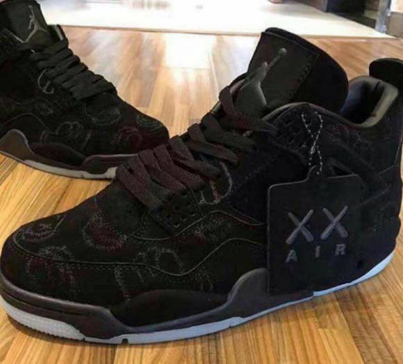 kyrie 3 "eybl" ,黑色kaws x aj4,你们关注的两双鞋又有新动作