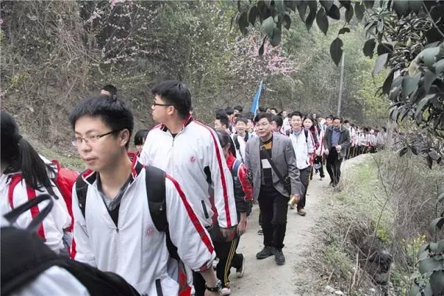 太厉害了!东风高中两名学生被清华大学看上啦!