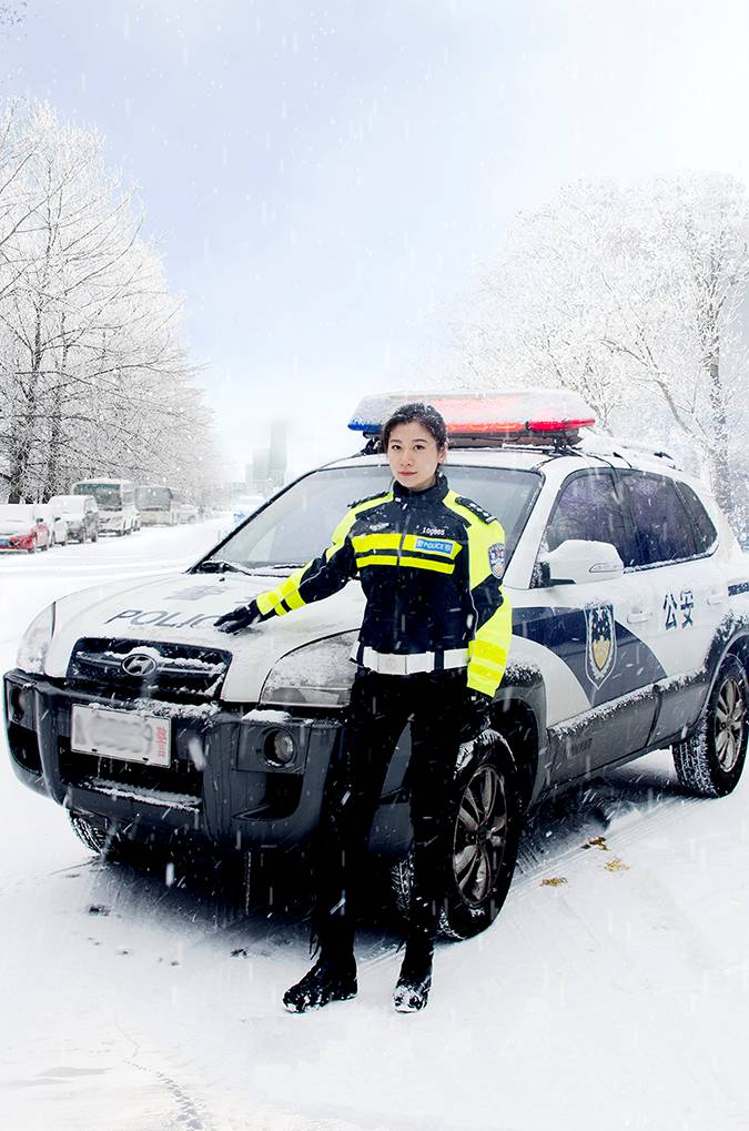 各国女交警都长什么样?还是中国内蒙古的最好看!