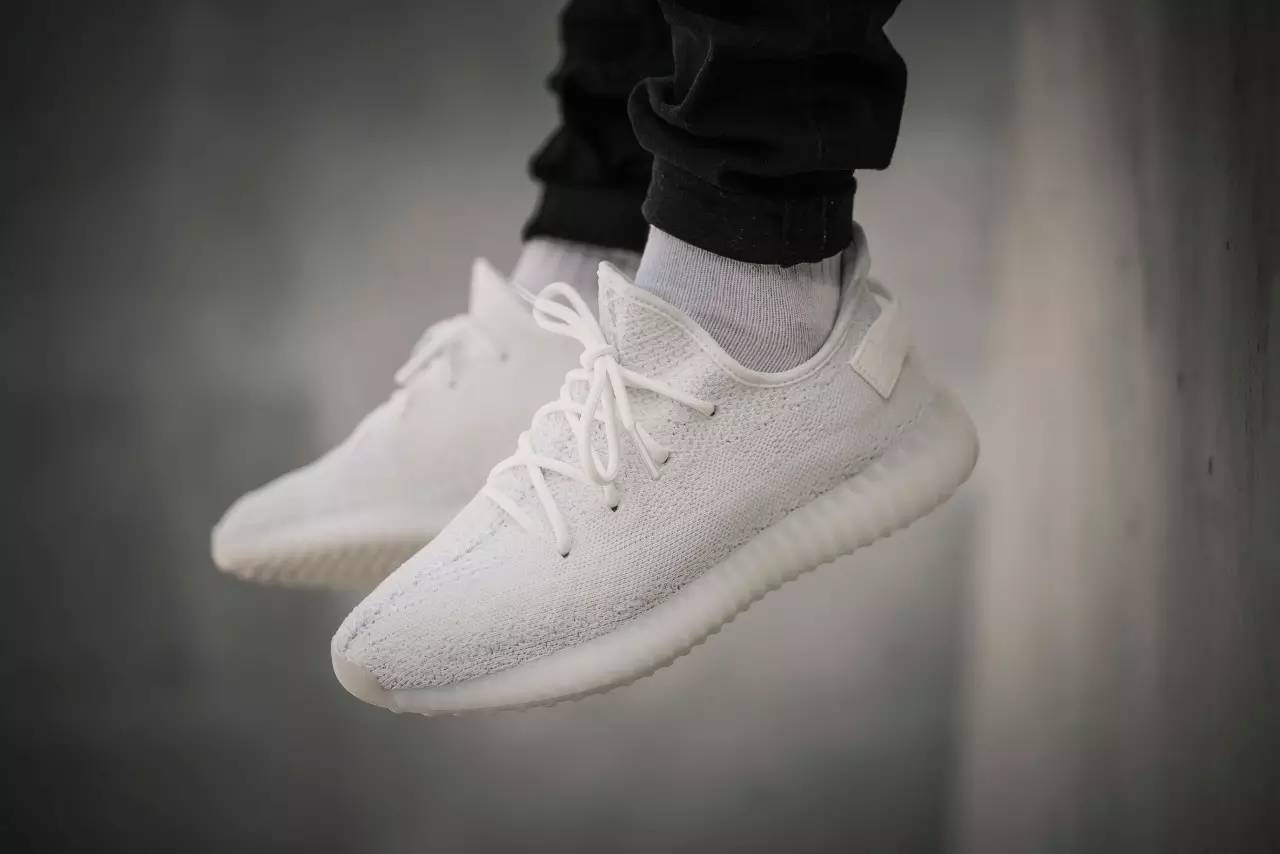 细节近赏| YEEZY BOOST 350 V2「Cream White」全白配色