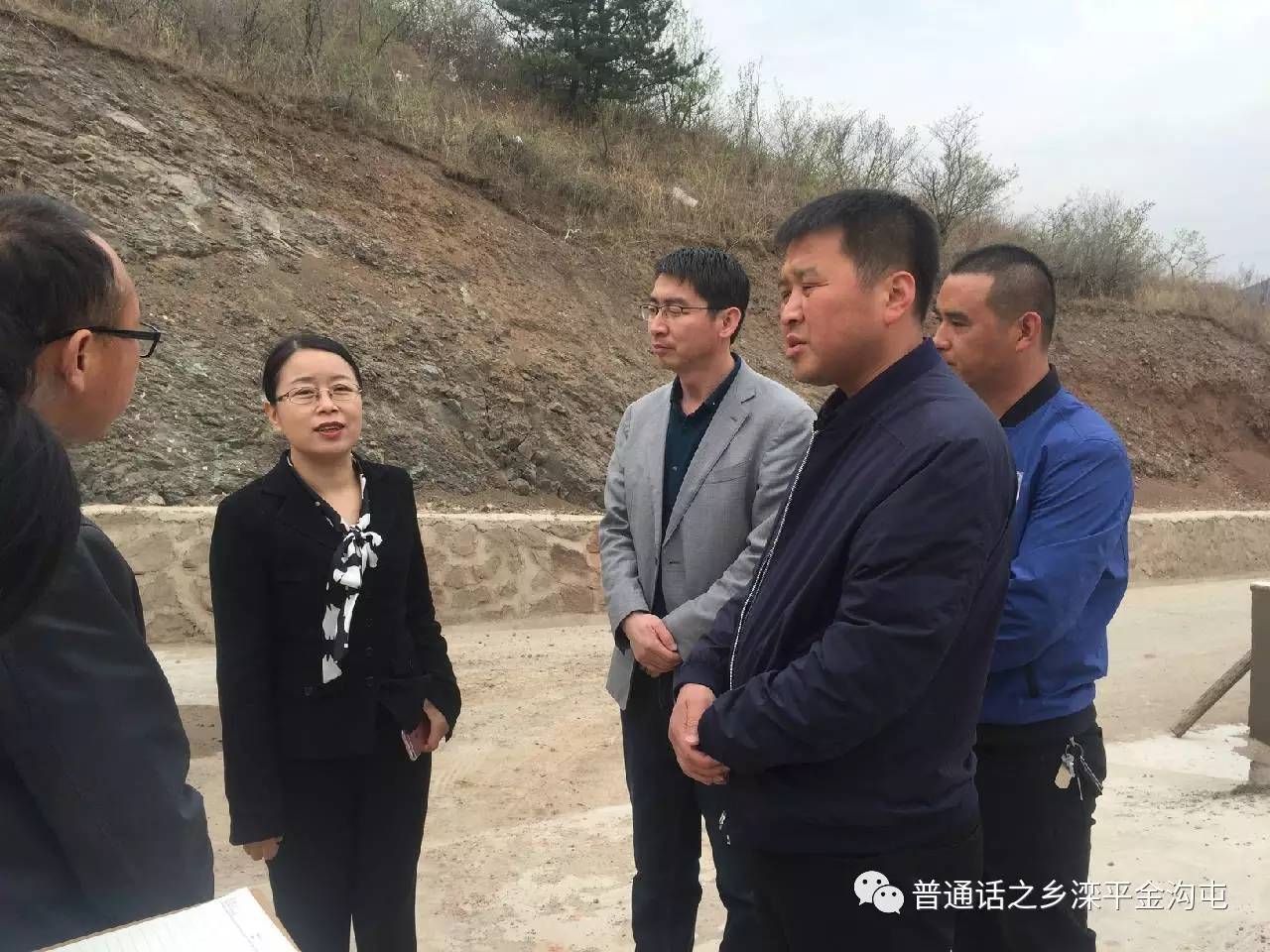 县长对中草药园区建设提出了可行性建议信息来源:普通话之乡滦平