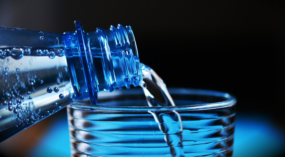 白开水、纯净水、矿泉水哪个最适合做长期饮用