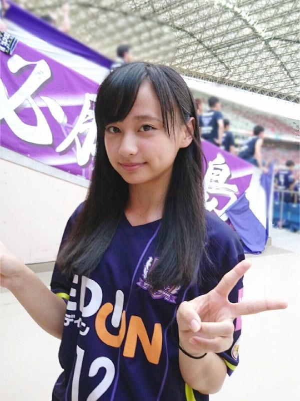 日本少女持四级足球裁判证,这才是青春的打开