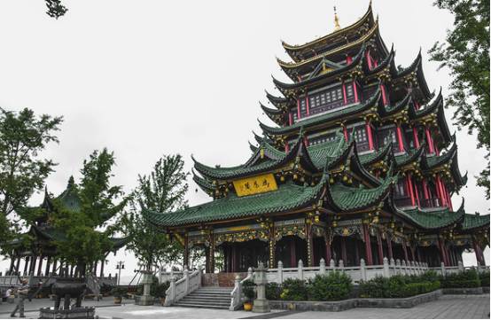 鸿恩寺公园鸿恩阁