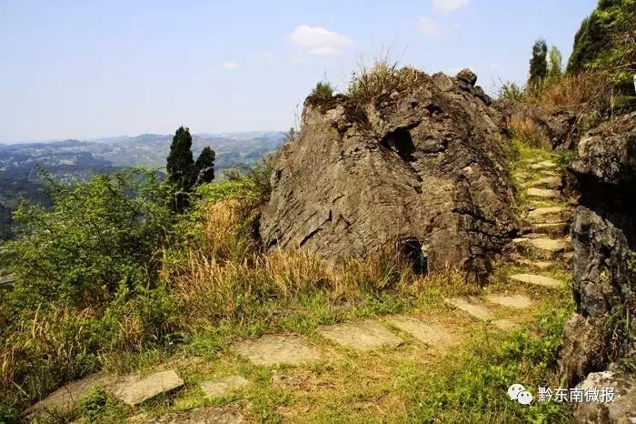 金凤山上的古驿道