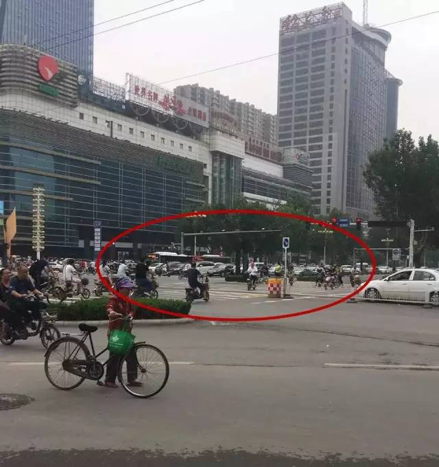 汽车 正文 地点:滏河北大街人民路口 地点:滏东大街联纺路口 地点