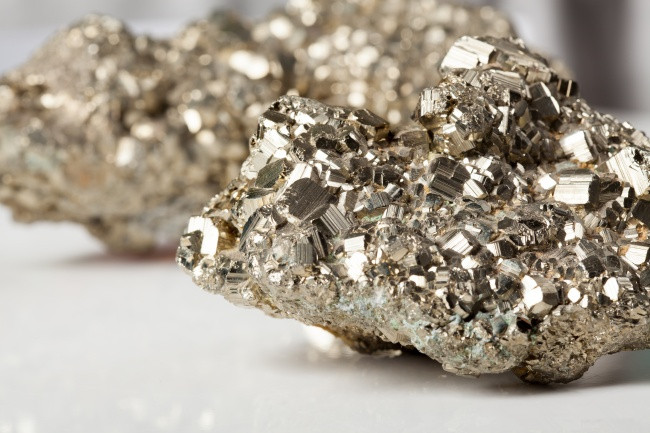 世界上最贵的十种物质,黄金垫底,钻石毫无悬念