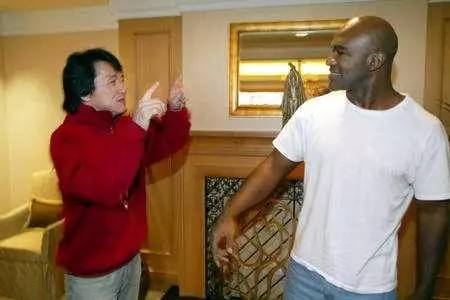张君龙与成龙首度见面中国泰森用重拳展现民族力量