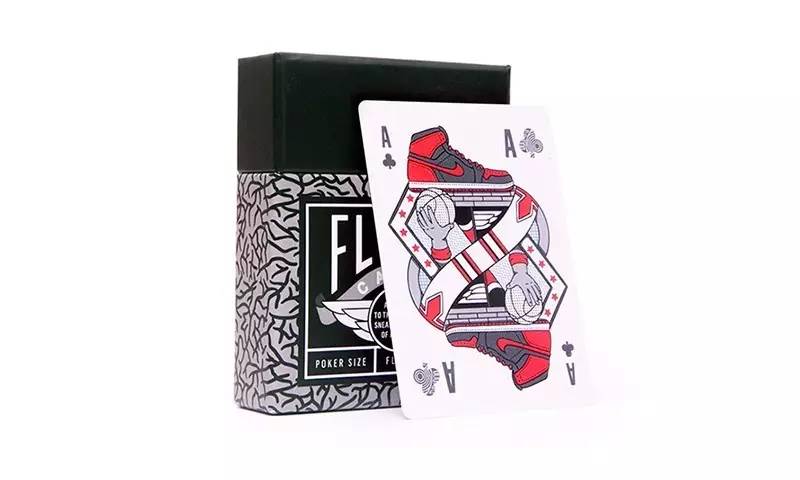 flight cards 致敬 jumpman 的限定扑克牌 每张卡牌都选用 aj 标识性