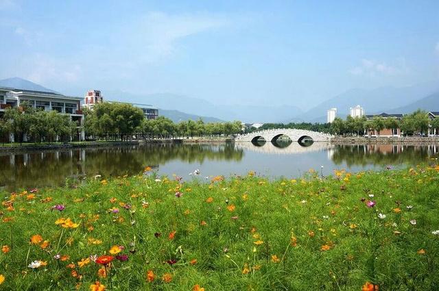 不亚于厦大的美丽校园-福建中医药大学风光