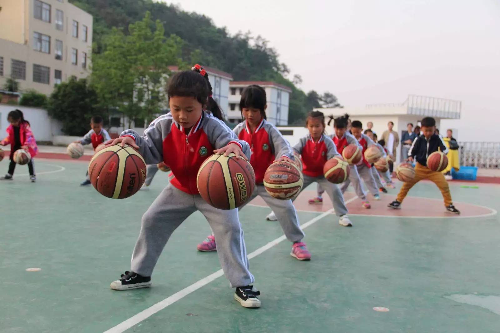 幼儿操体育教案模板范文_幼儿篮球教案范文_篮球教案范文