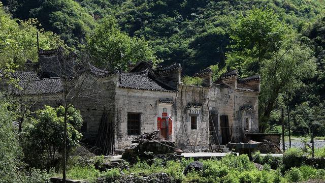 龙滩村,历史上数十位帝王落难时到此歇脚的地方