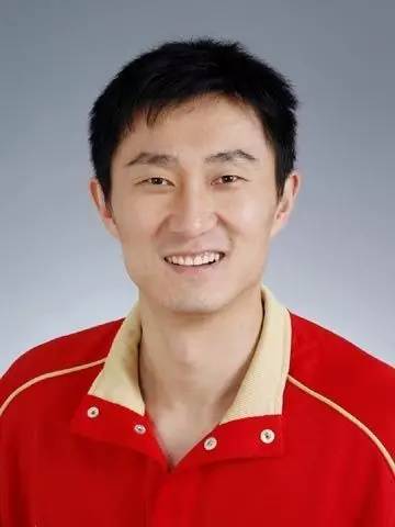 杜锋成为广东篮球史上首位国家队主教练