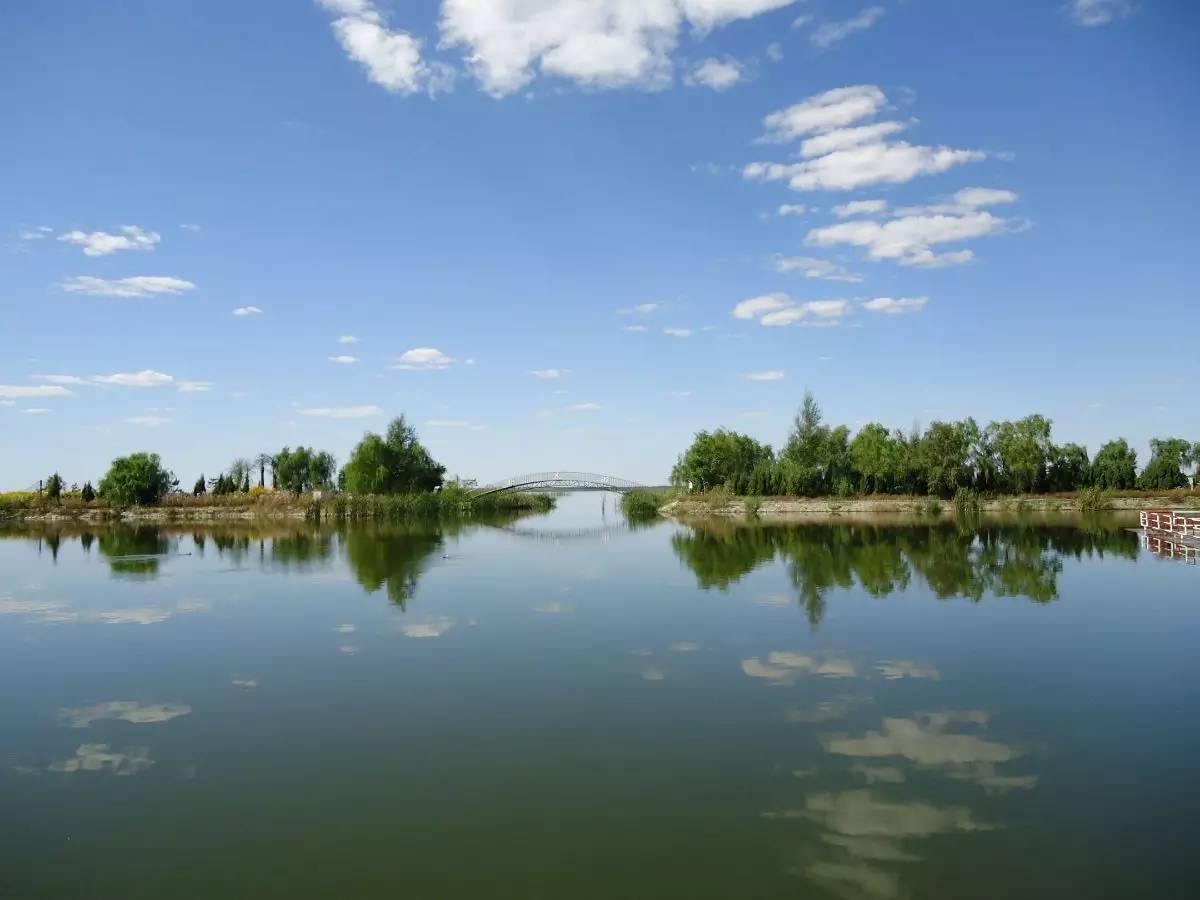 纵情沙漠·乐享卧龙湖 | 草甘沙漠 卧龙湖赏百年山里红花海一日游