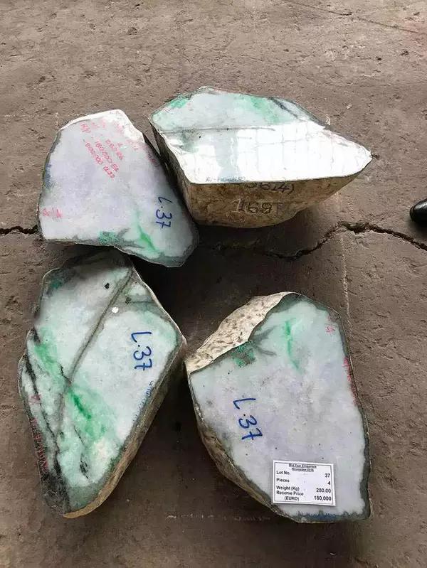 缅甸翡翠公盘开标,又有哪些天价原石被人买走