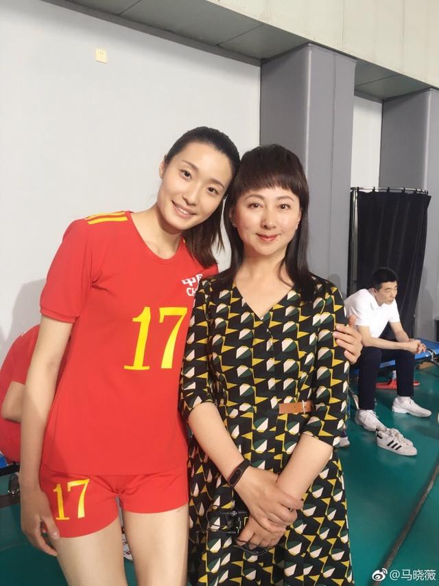 张常宁袁心玥领衔中国女排拍摄宣传片,新队服抢眼