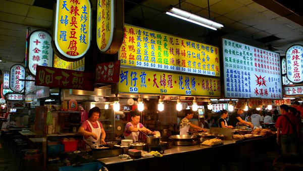 上海多区探索小餐饮备案制 情与法如何平衡?