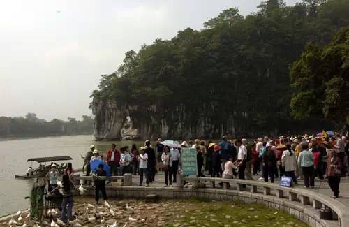 祖国山河好，只是近五一（这些远近闻名的景点，最近会变成这样…）