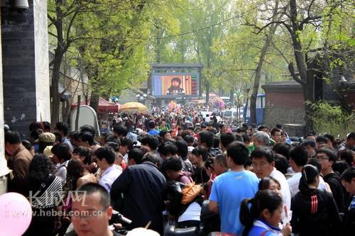 祖国山河好，只是近五一（这些远近闻名的景点，最近会变成这样…）