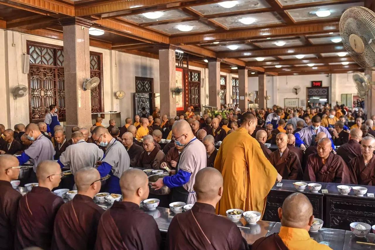 一千名来自全国各大寺庙的僧人,今天聚集在禅宗祖庭南华寺