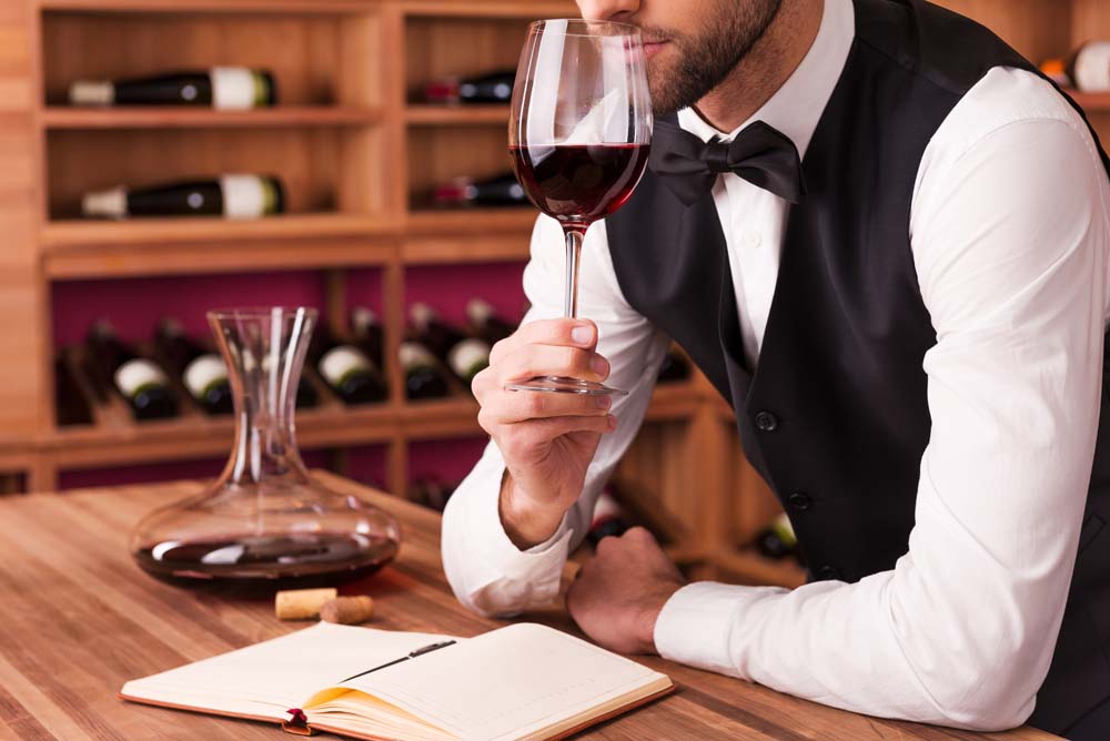 红酒代理分享男人喝葡萄酒的好处
