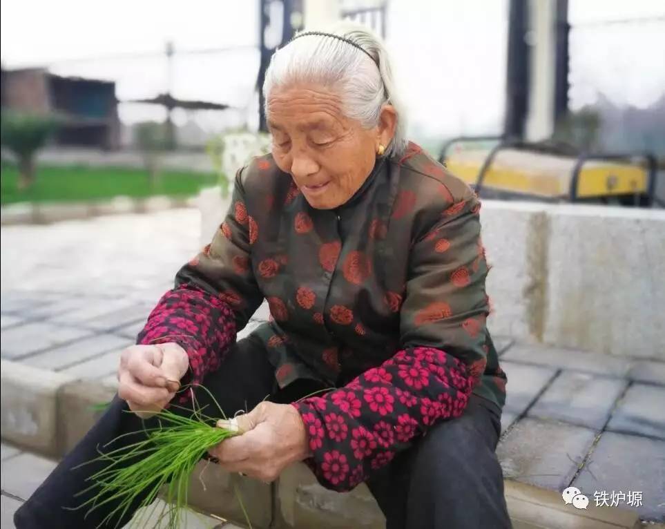 奶奶和辫子