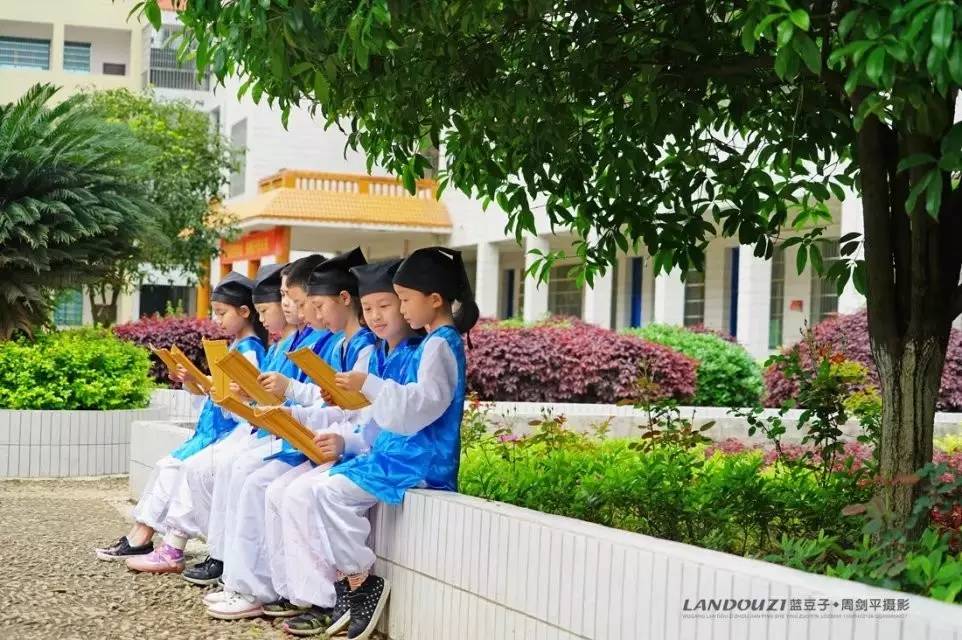 我以幸福致富田--武冈富田学校学生风采与校园风光展示,感动万千学子