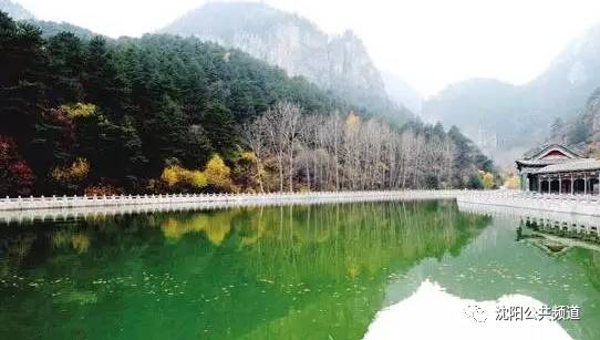 鞍山市 1 龙泉湖旅游度假风景区坐落在美丽而古老的岫岩满族自治县
