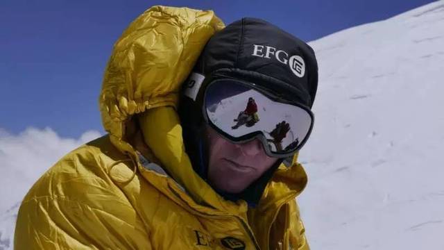 去珠峰赴一场死亡之约:世界最强速攀登山家传