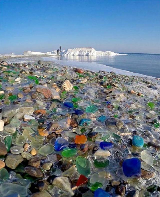 乌苏里湾的玻璃海滩