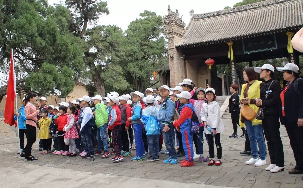 蒲城鼎晟教育研学旅行小学生走进仓颉庙景区