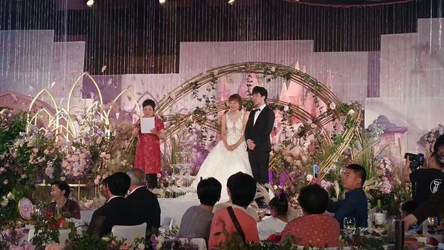 骚男婚纱_婚纱情侣头像(3)