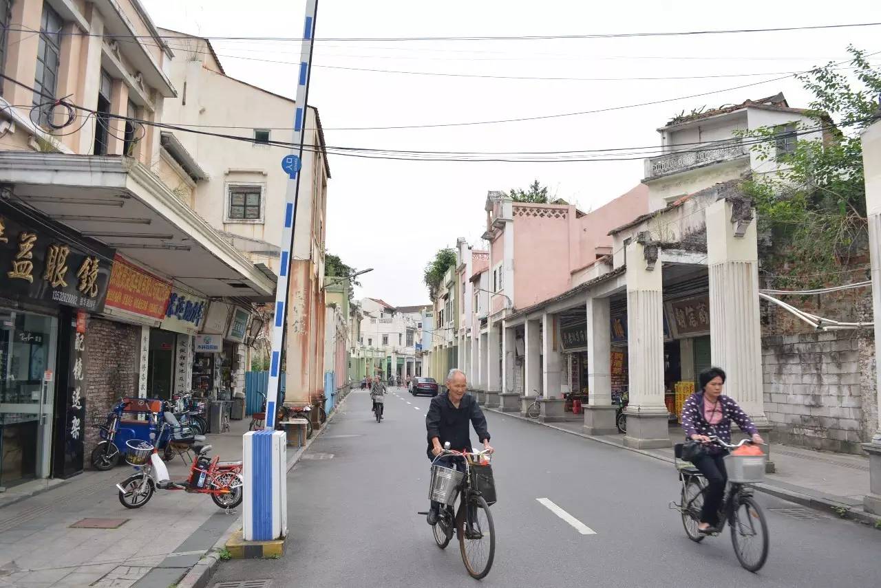 振华路,一条见证着东莞兴衰 与东莞一起经历了许多风风雨雨的街道.